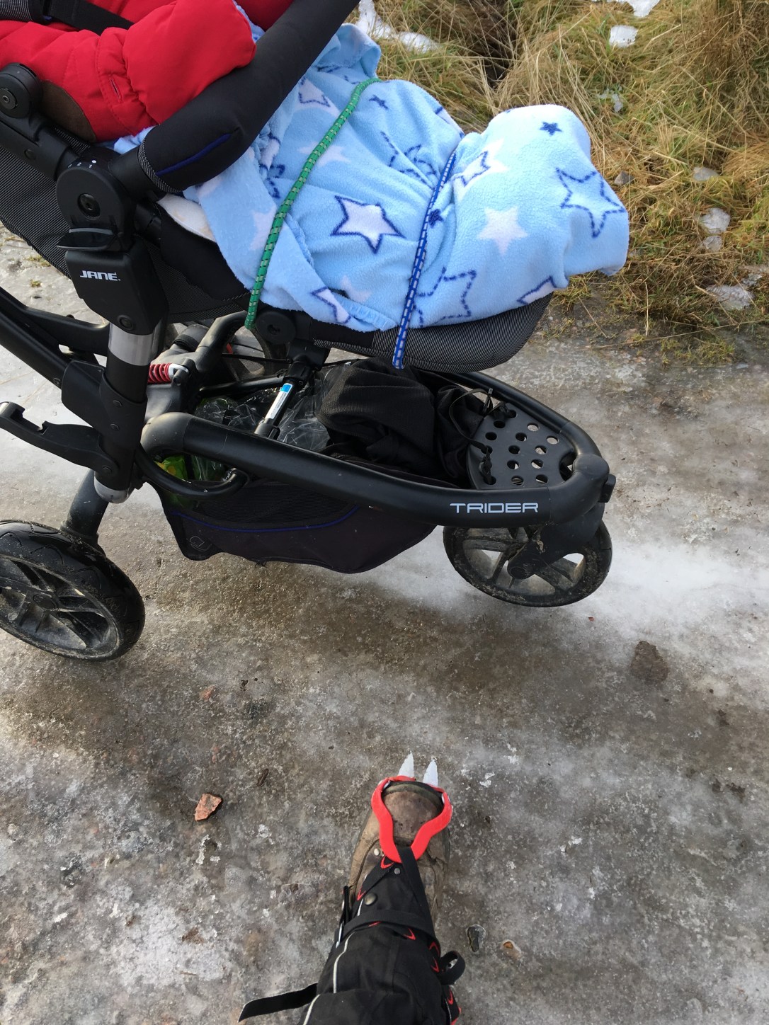 6FA9773A-7D4D-49B6-AEF5-66812A75B7F3